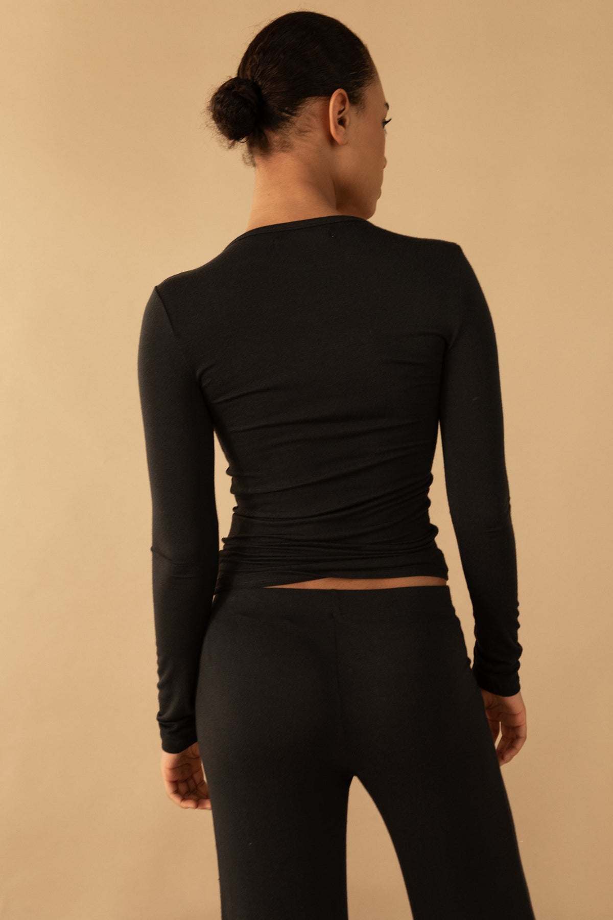 CREWNECK LONG SLEEVE TOP