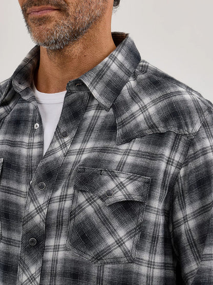 Wrangler Retro Men's Charcoal Grey Plaid Pearl Snap Long Sleeve Flannel Shirt 112368071